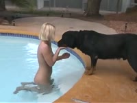 Hot dog sex on the pool side